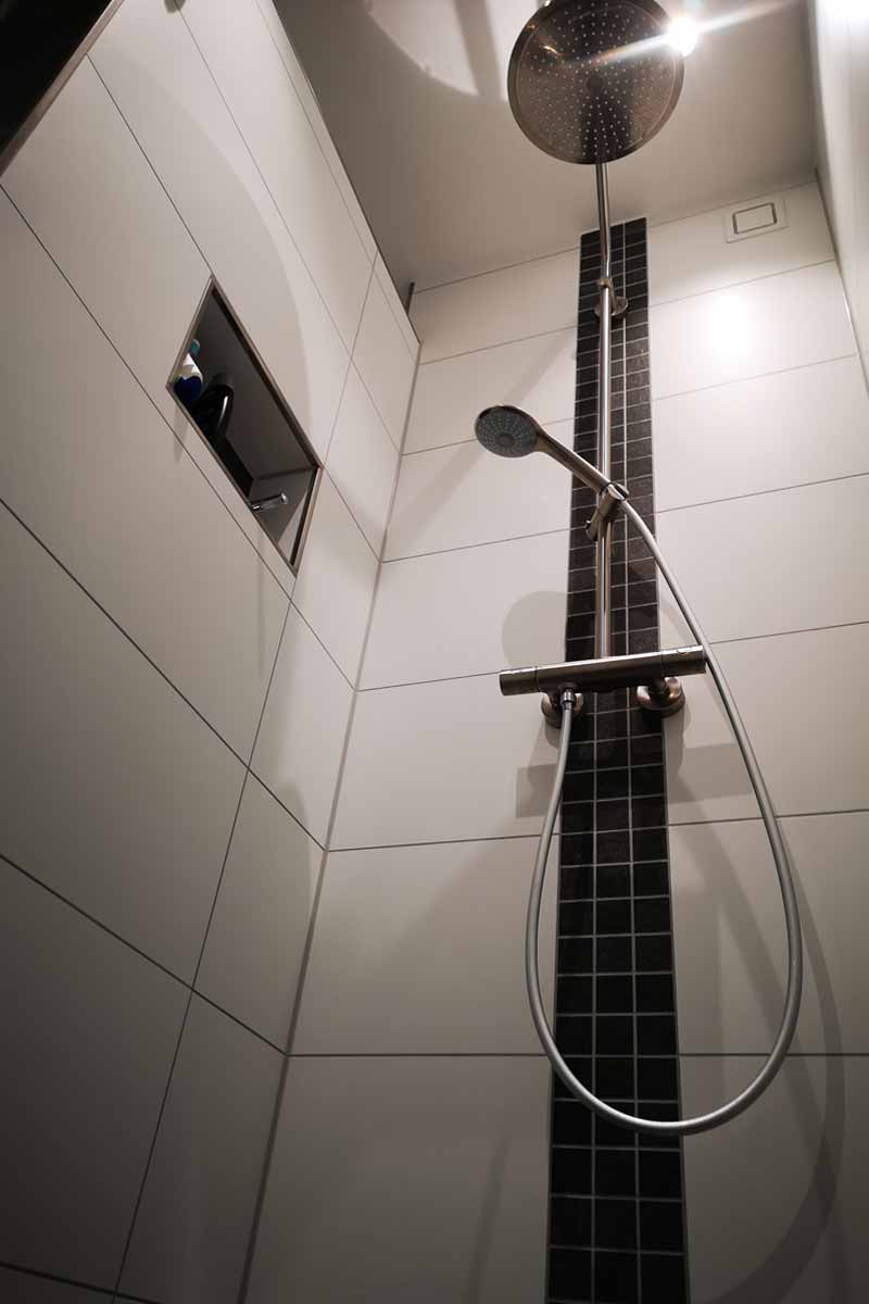 Moderne Dusche