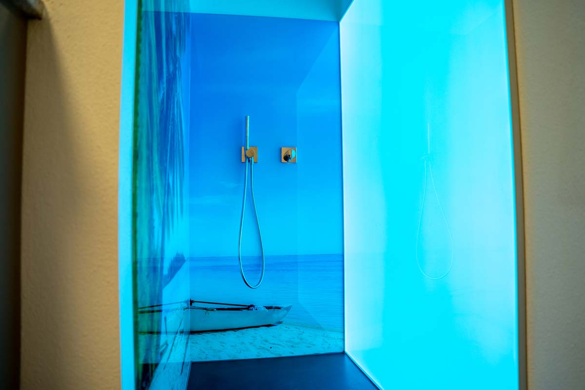 Dusche mit Farbbeleuchtung von STS Haustechnik 